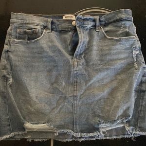 Kensie Jeans akirt. Size 8/29